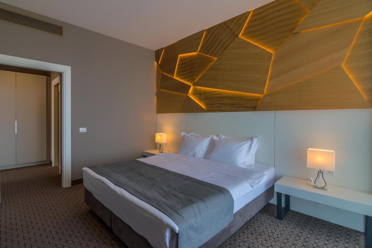 Nyota Hotel & Conference Center Mamaja Zewnętrze zdjęcie